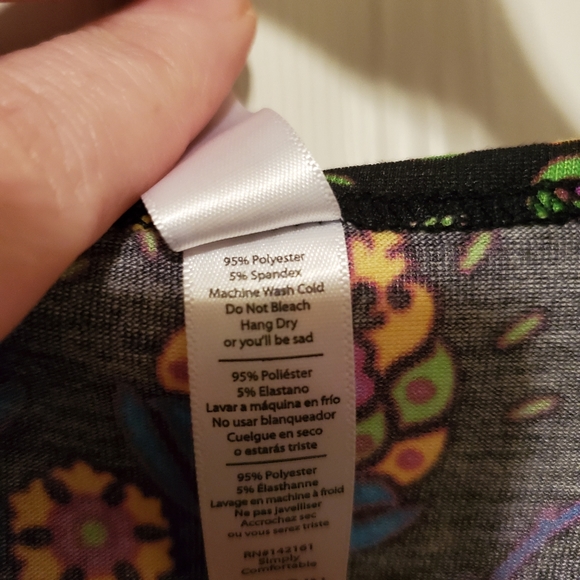 NWT LulaRoe Classic T - Picture 5 of 7